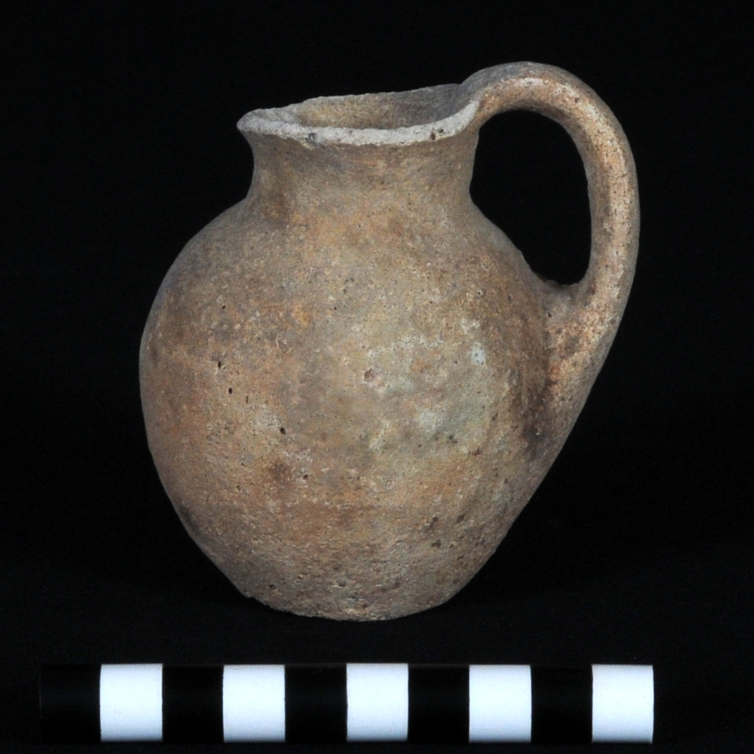 a tannish jug