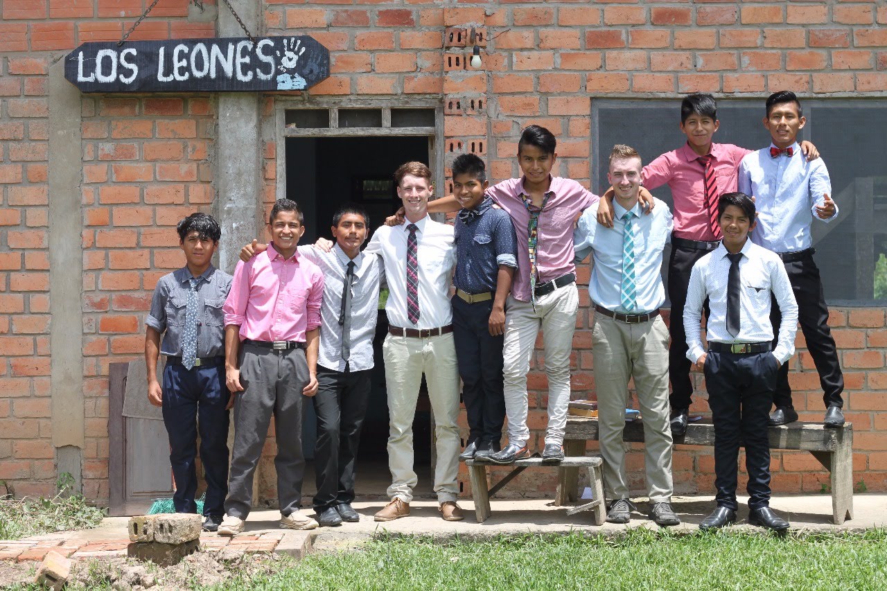 Student Missionaries with Children